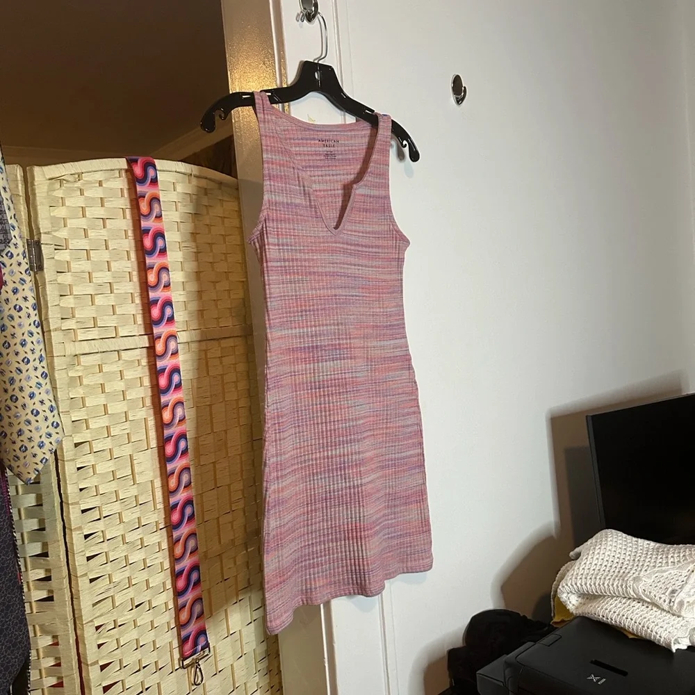 $4 - Picture 2 of 7
